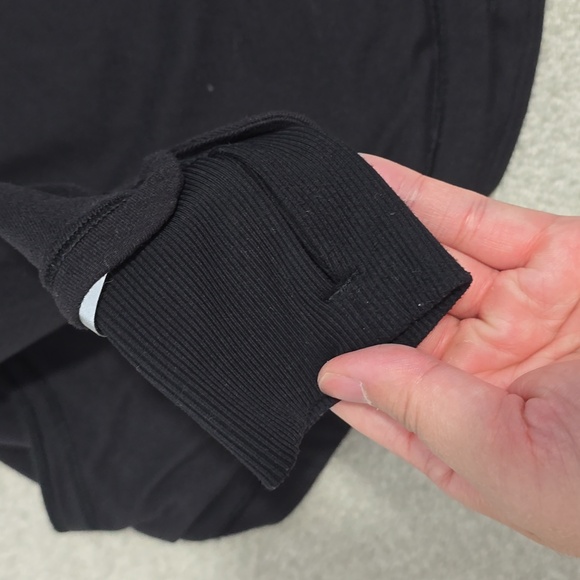 LULULEMON base runner 1/2 zip - Picture 2 of 7